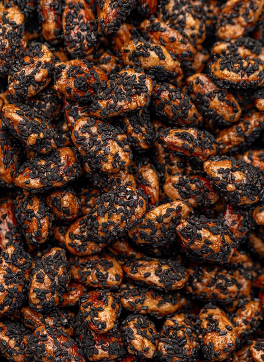 Amandes Nigelle - لوز بحبة البركة — fruits secs Guermello