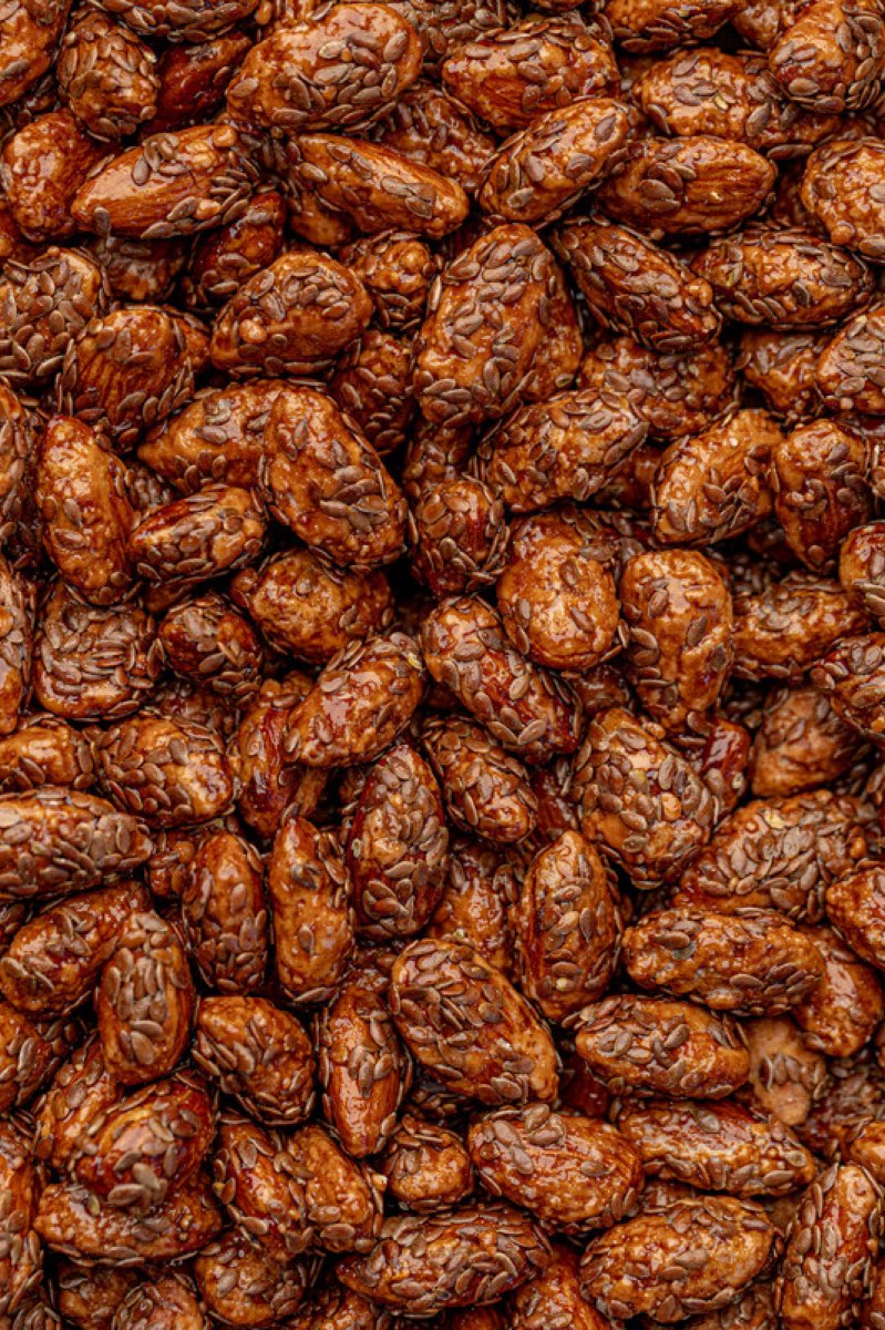 Amandes Graines de Lin - لوز ببذور الكتان — fruits secs Guermello